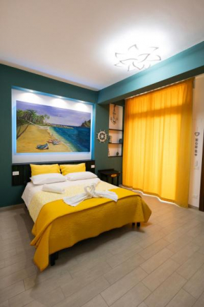 PalerMonAmour Art Gallery Suite